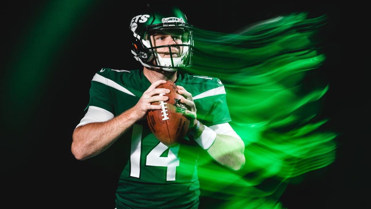 33,246 Jets Quarterback Stock Photos, High-Res Pictures, and