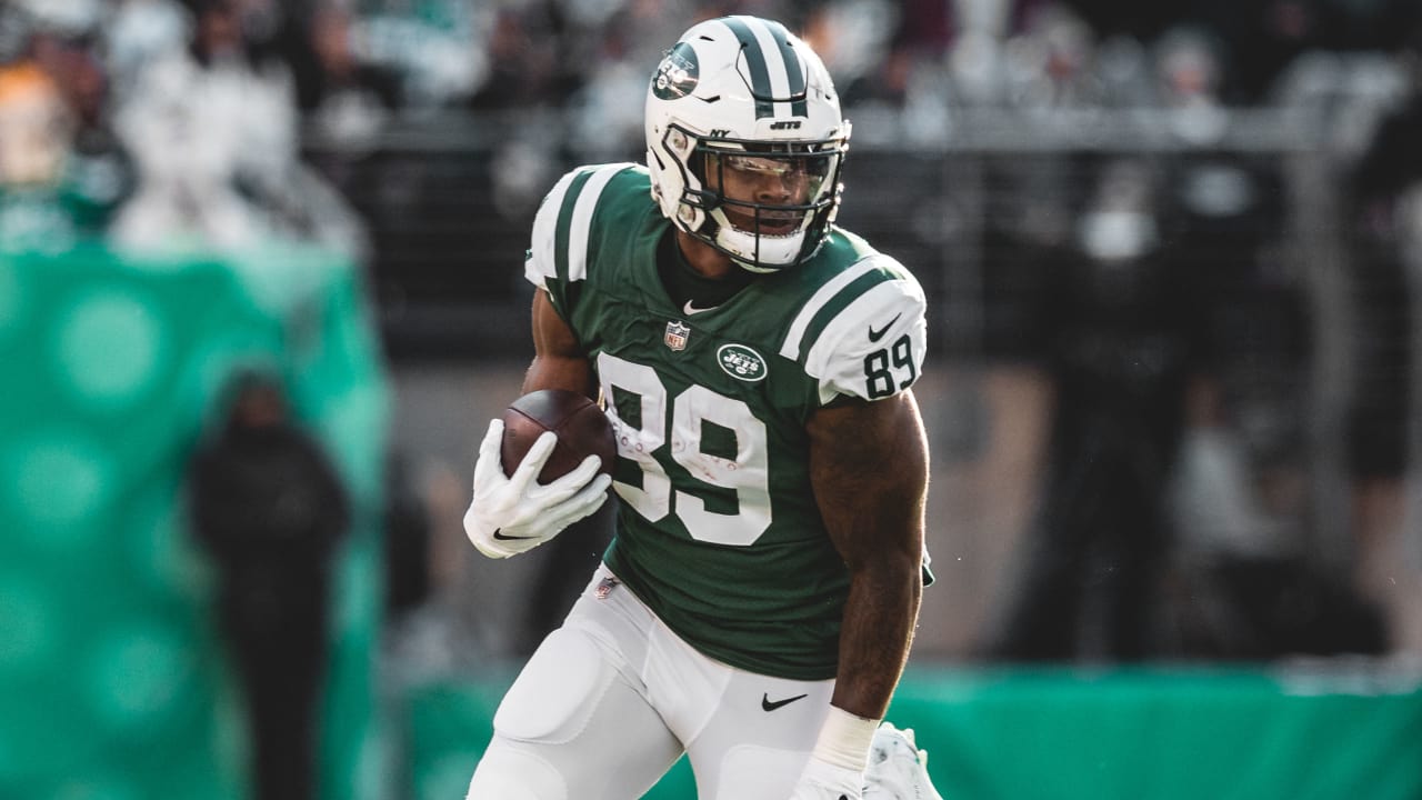 Jets’ Chris Herndon Graded as NFL’s Top Offensive Player in Week 16