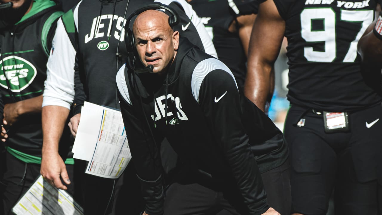 NFL insider thinks Jets are a playoff team if they can land veteran QB on  the outs 