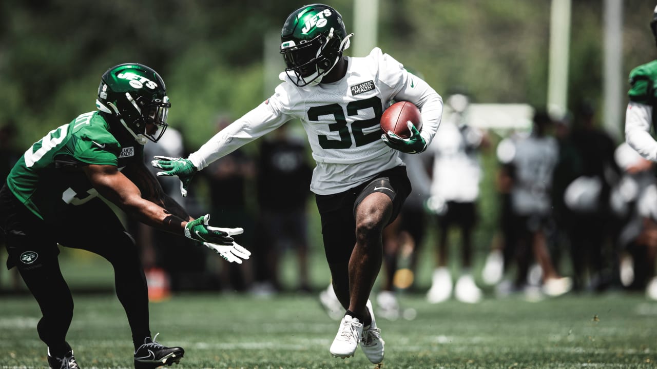 New York Jets' Michael Carter before a preseason NFL football game against  the Green Bay Packers Saturday, Aug. 21, 2021, in Green Bay, Wis. (AP  Photo/Matt Ludtke Stock Photo - Alamy