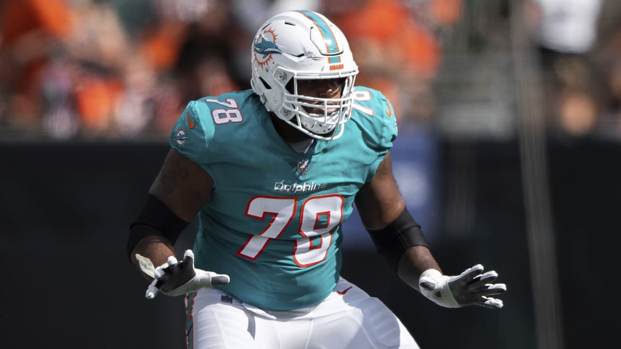 Dolphins re-signing Sam Eguavoen