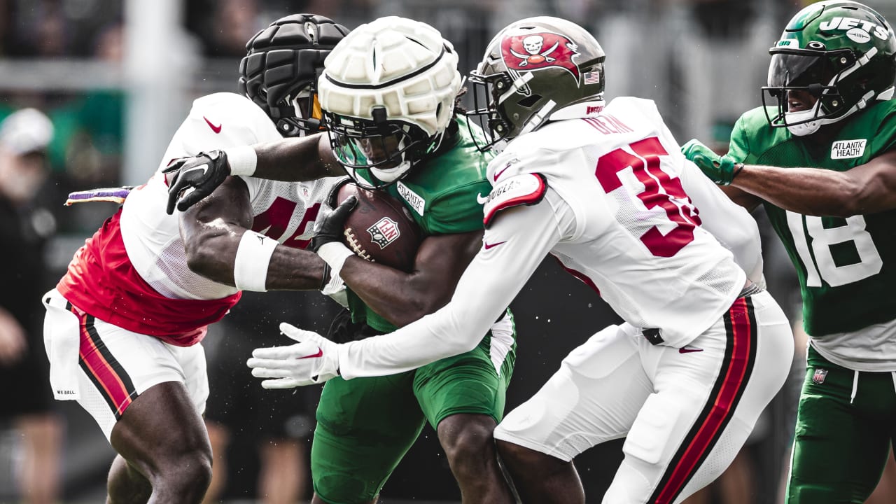 NY Jets vs. Buccaneers preseason NFL game at MetLife Stadium