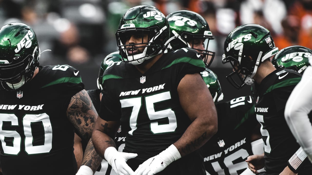 Alijah Vera-Tucker Working Way Back to Full Strength - Sports Illustrated  New York Jets News, Analysis and More