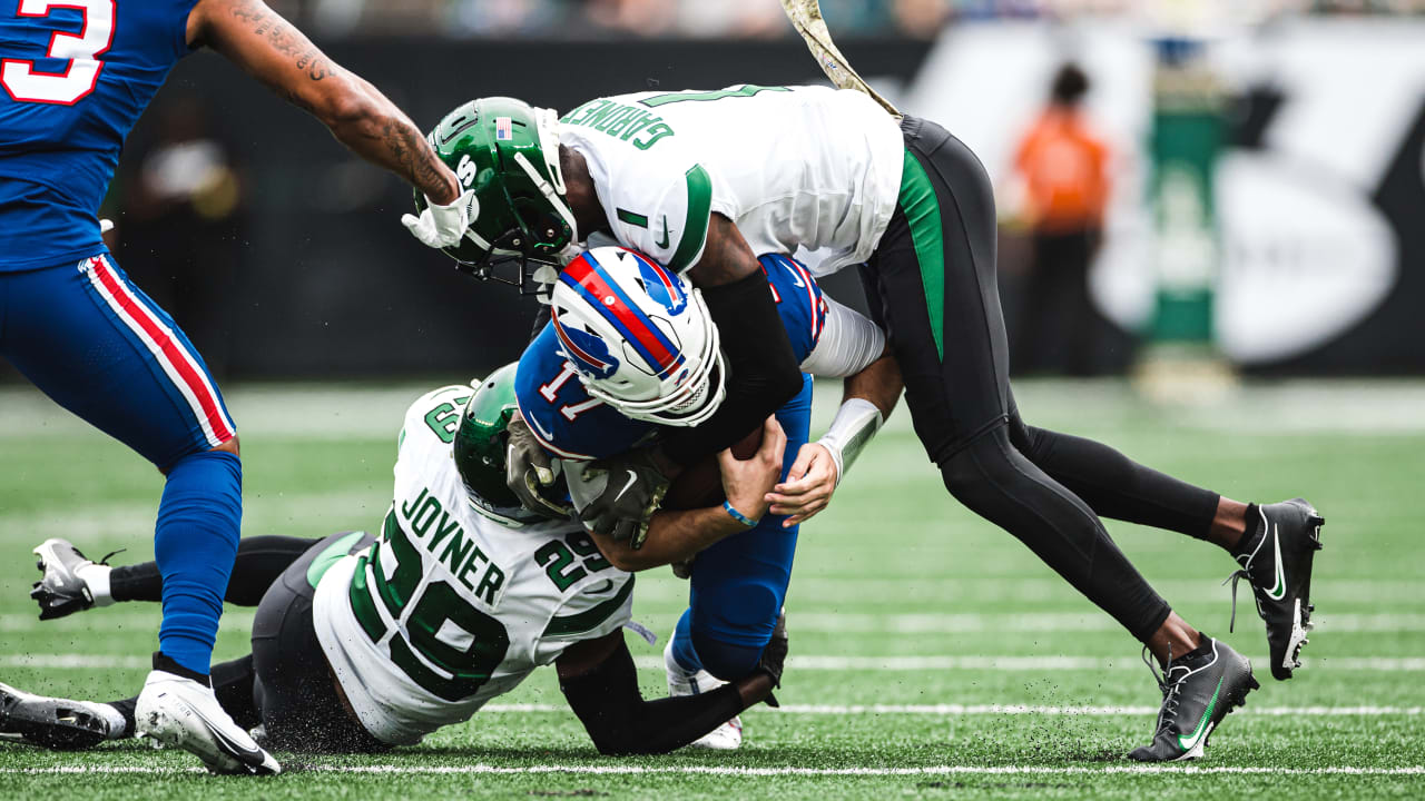 Defense stands tall as Jets stymie Josh Allen, Bills to tighten