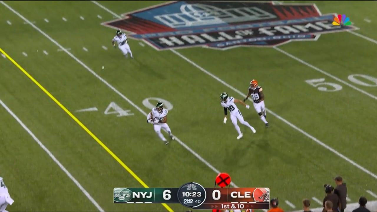 Highlight Chazz Surratt Picks Off Browns QB Kellen Mond