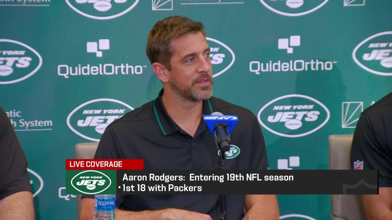 Aaron Rodgers I'm Going to Play with Jets 'For the Foreseeable Future'
