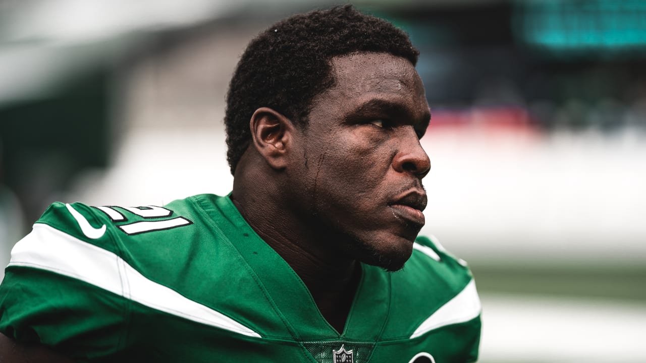 New York Jets RB Frank Gore is helping team with leadership