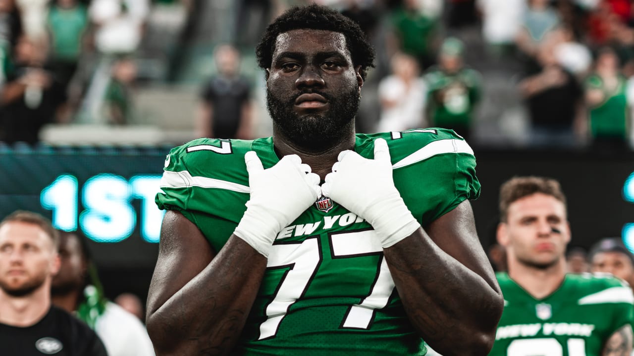 Jets' Mekhi Becton is a fan of the New York Titans throwback look