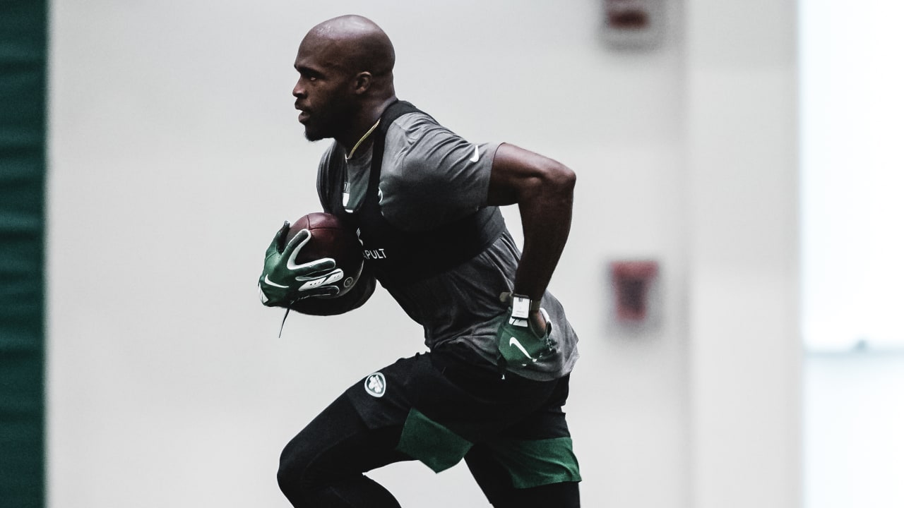 Photos Top Images of Jets Wide Receivers Working Out at Training Camp