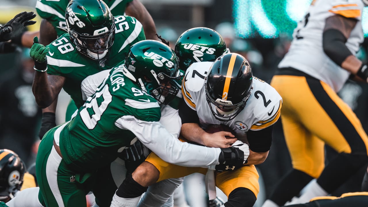 Le'Veon Bell and the New York Jets upset the Pittsburgh Steelers, 16-10