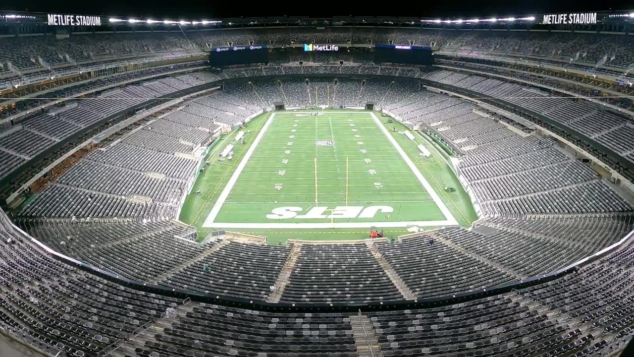 Severe weather forces NY Jets players to evacuate MetLife Stadium field