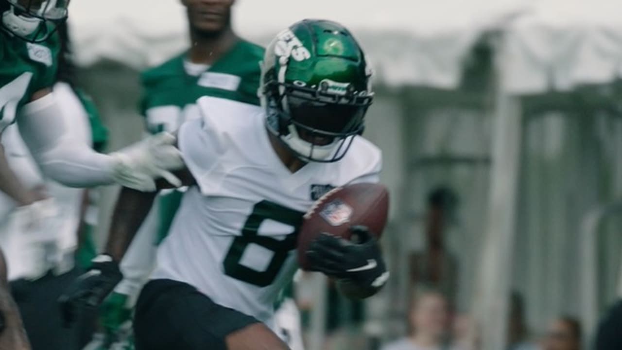 WATCH: Zach Wilson launches deep TD pass to Elijah Moore at Jets practice