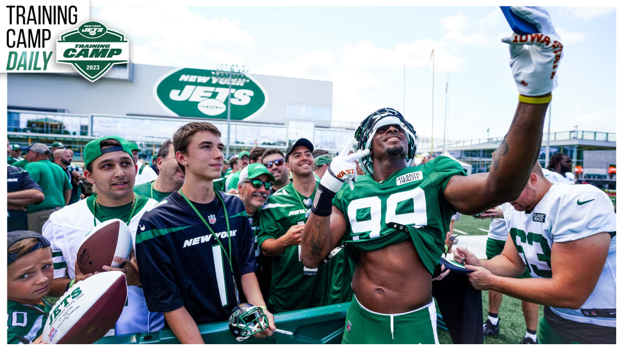 New York Jets players work out during NFL football training camp, Friday,  July 27, 2018, in Florham Park, N.J. (AP Photo/Julio Cortez Stock Photo -  Alamy