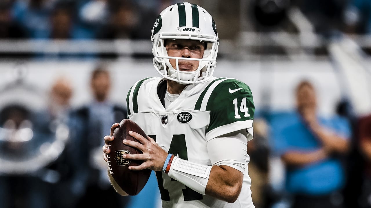 Jets QB Sam Darnold Answers The Bell In Detroit, Scores First NFL Victory