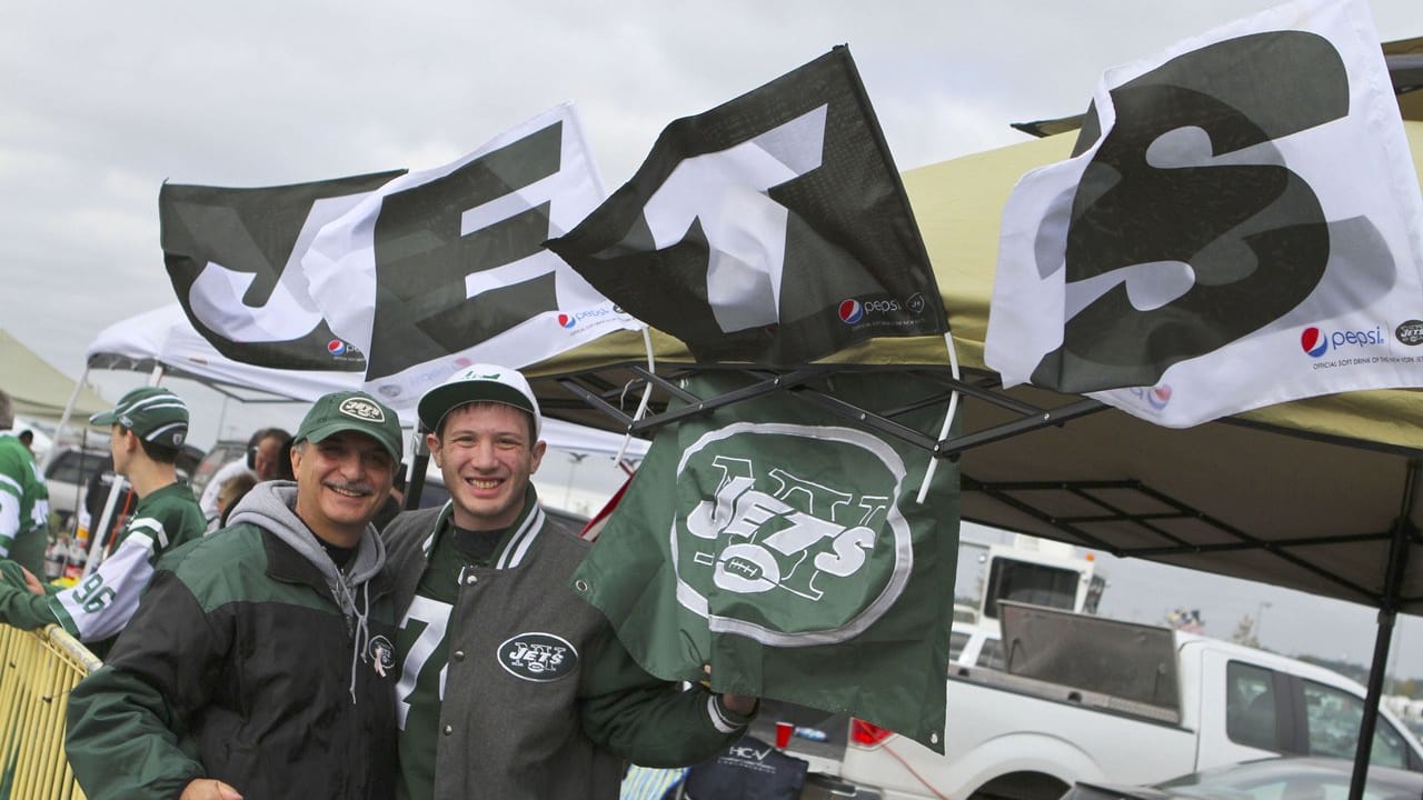 Top 10 Fan Moments from the Steelers vs. Jets Game