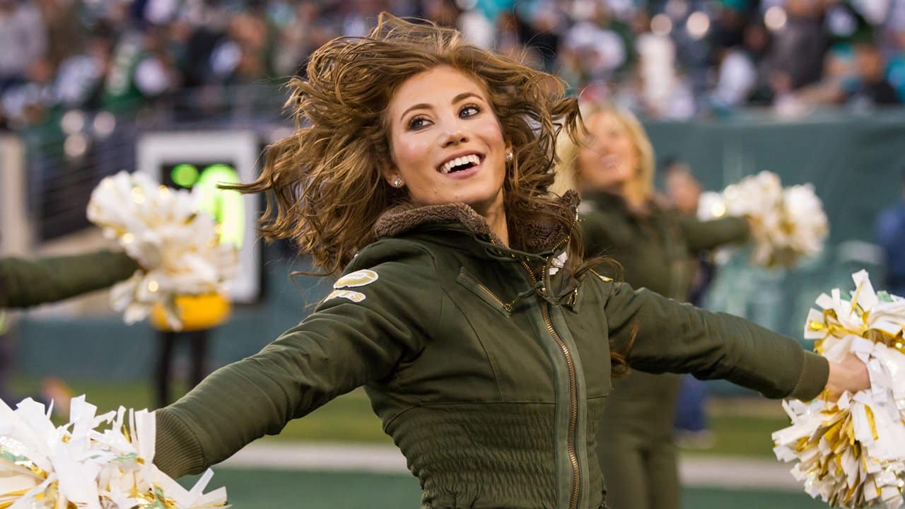 Jets cheerleader latest to sue NFL team over measly pay