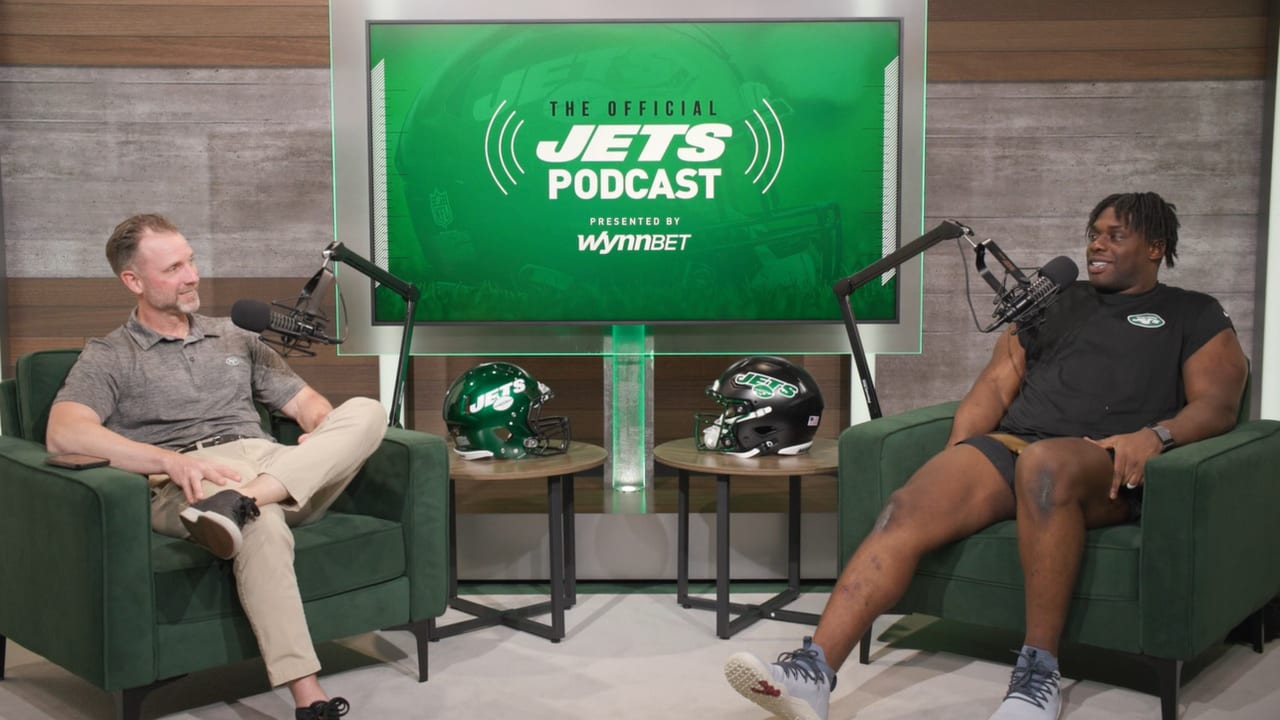 The Official Jets Podcast: A Conversation with Jets DE Carl Lawson on the  2023 Season (7/11)