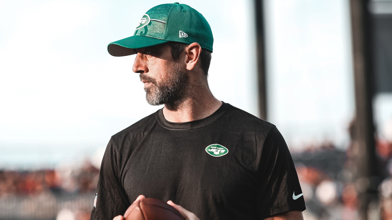 Aaron Rodgers from HOF Game Sideline: 'I'm Just a Cog' in Jets' Wheel'I  Love Our Team'