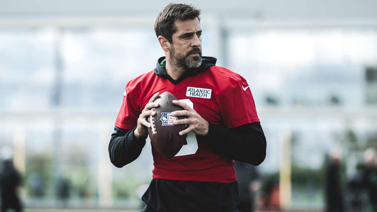 Aaron Rodgers is 'last man standing' among older QBs, Pro Football Talk
