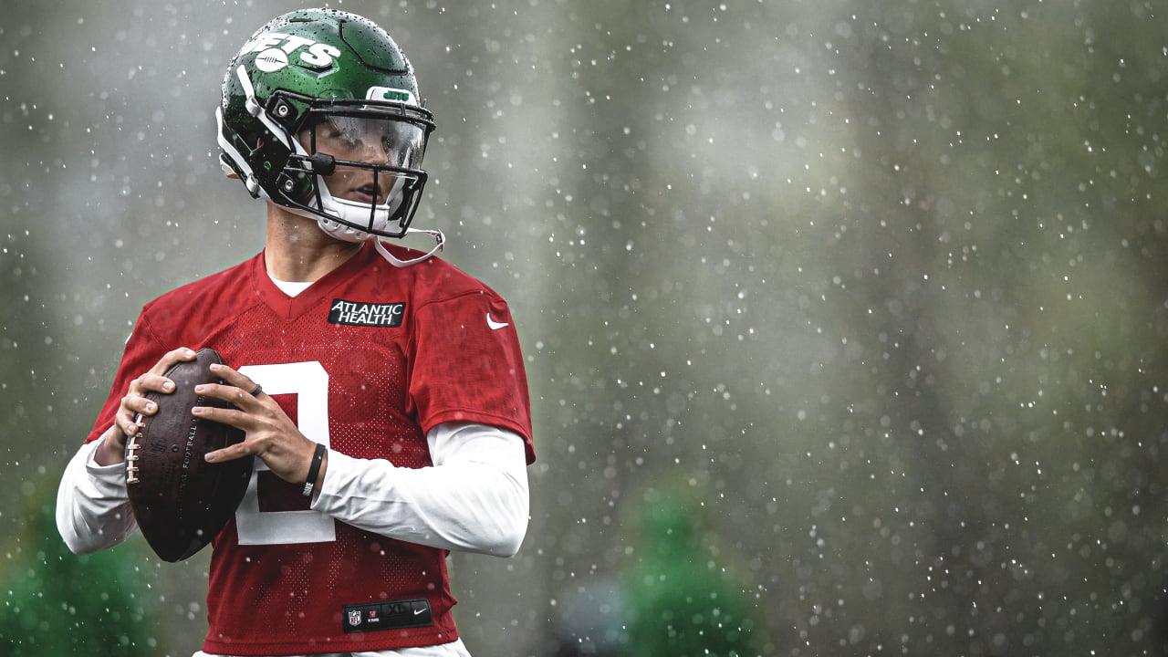 Zach Wilson Wasting No Time Making Connections as Jets' New QB