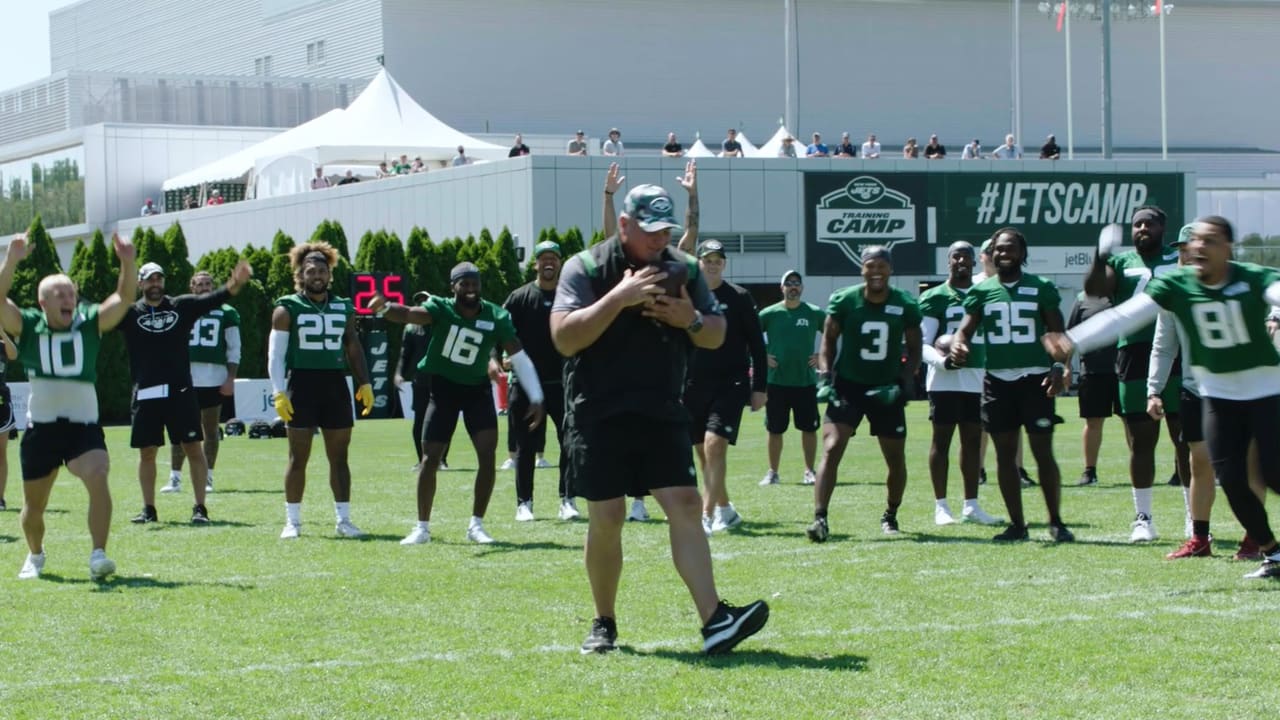 Sauce Gardner, Johnny Reunited at the Pro Bowl Games Inside an Ice Cream  Truck