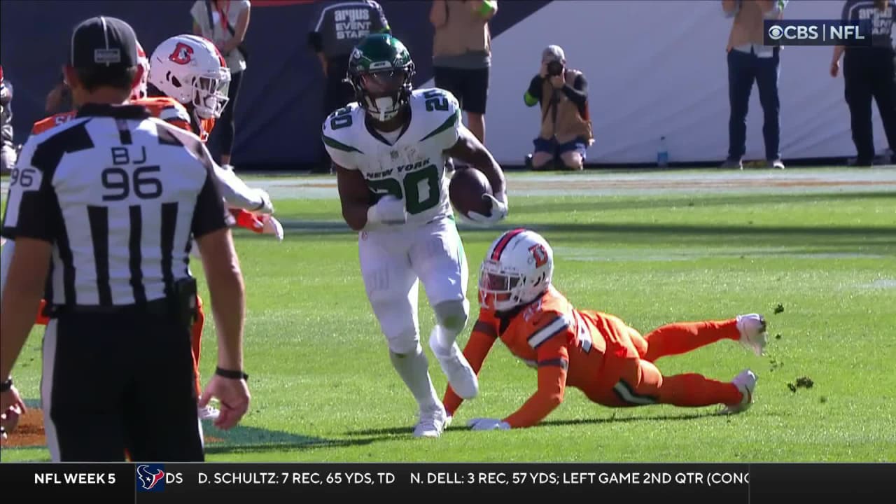 Highlight  C.J. Mosley Picks off Patrick Mahomes for the Jets