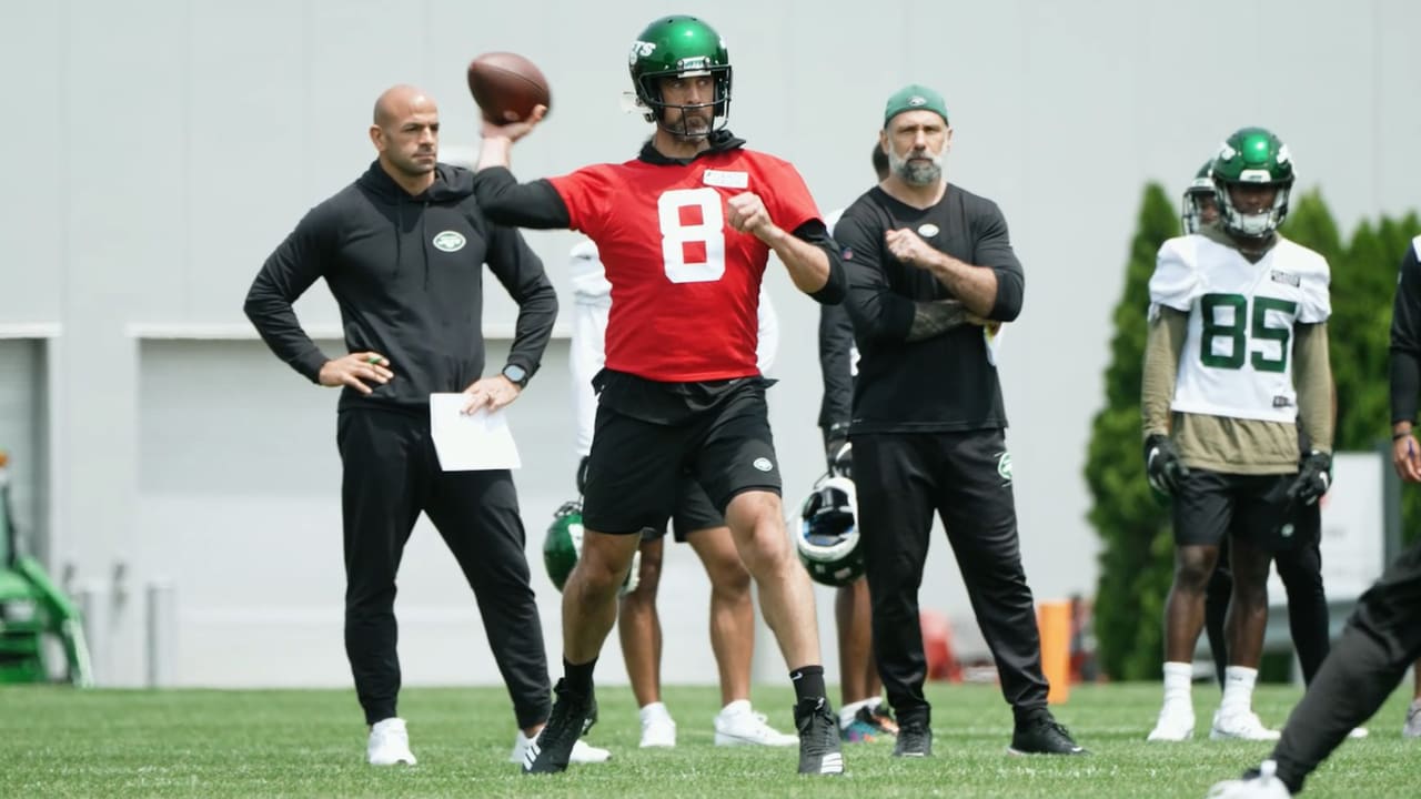 Jets OTA Highlight Aaron Rodgers to C.J. Uzomah Over the Middle