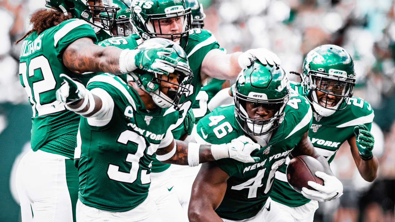 Sam Darnold Sets the Tone in Jets Win Over Falcons - The New York