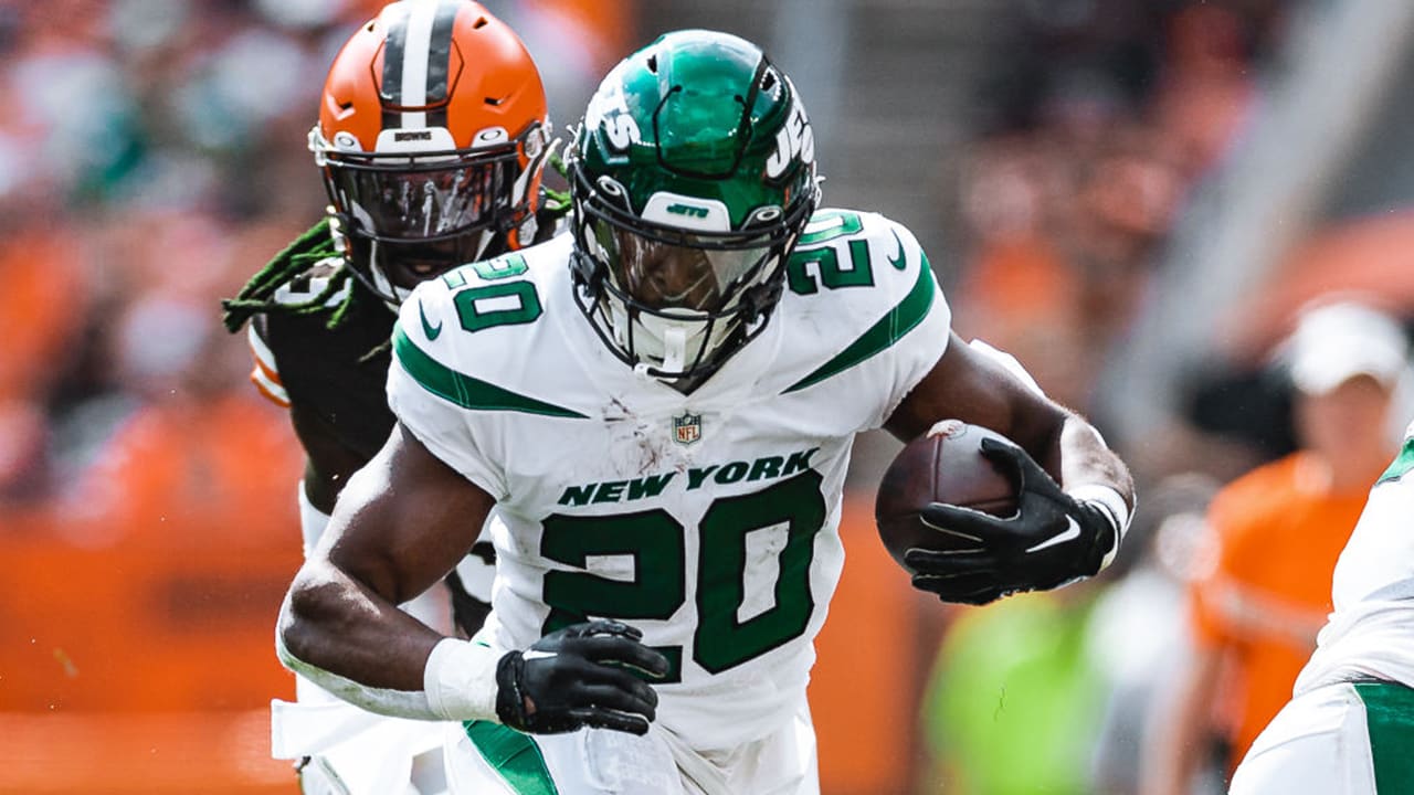 Jets rookie running back Breece Hall out with knee injury