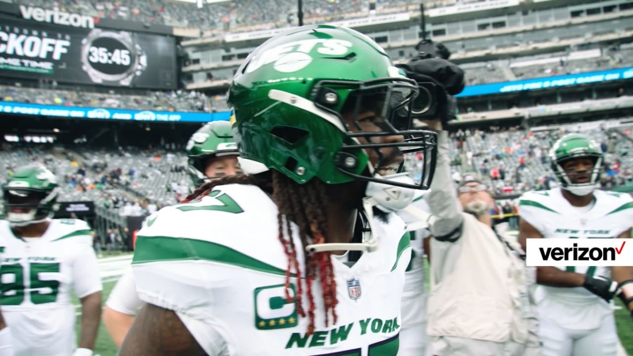 Inside the Team Huddle Before Sunday Night Football with C.J. Mosley