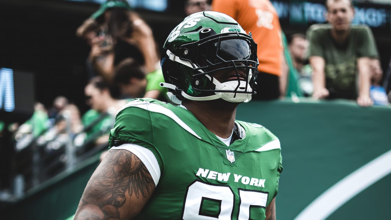 Jets' Quinnen Williams pays it forward off the field – NBC New York