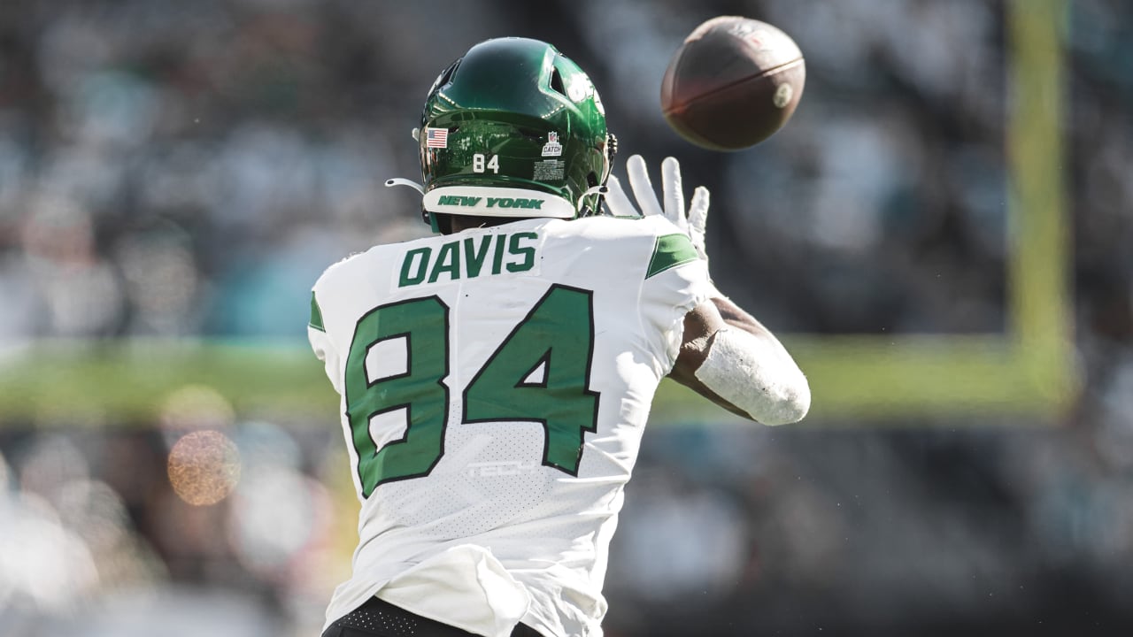 Jets WR Elijah Moore in, WR Corey Davis out vs. Patriots