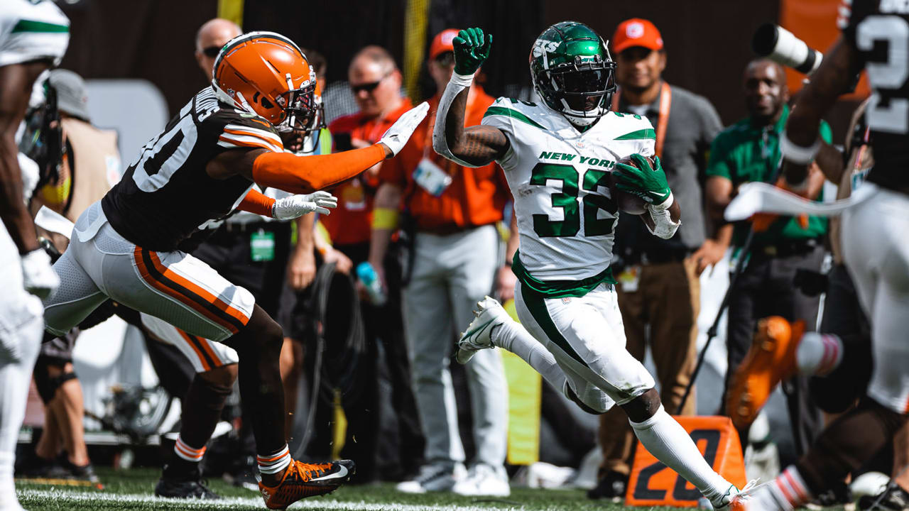 With Aaron Rodgers watching from the sidelines, New York Jets fall to  Cleveland Browns in Hall of Fame game