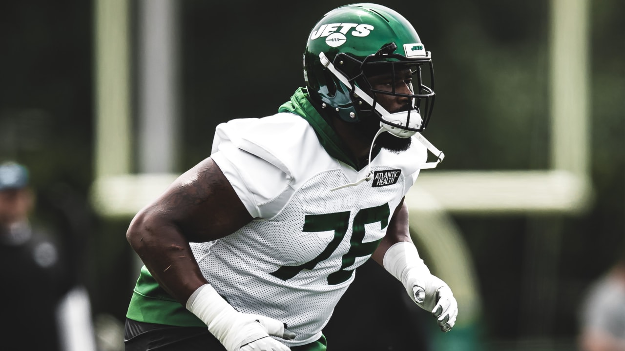 Alex Lewis' odd Jets absence comes as George Fant rejoins active roster