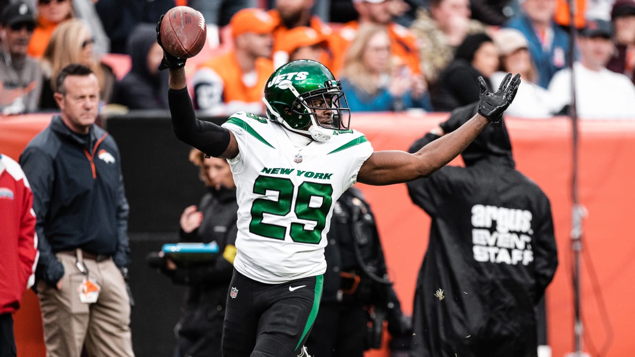 Jets' Sauce Gardner shines with 'elite' effort vs. Broncos