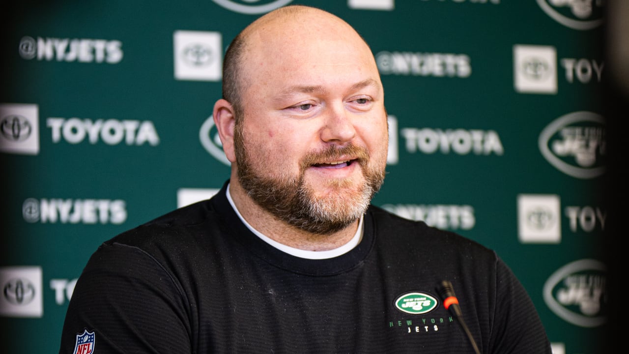 Jets GM Joe Douglas gives positive outlook on Aaron Rodgers: 'He's gonna be  here'