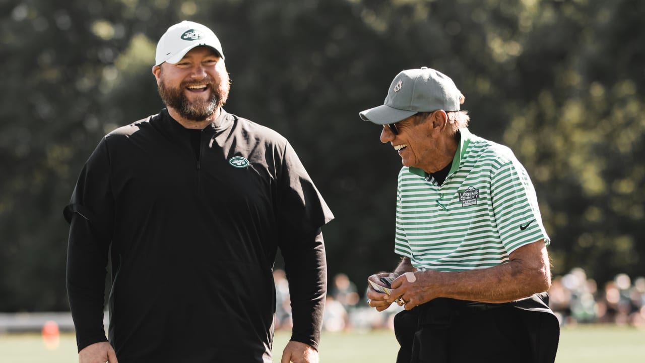 Jets GM Joe Douglas calms fans' amid Aaron Rodgers saga: 'He's