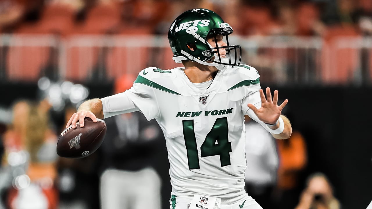 Jets QB Sam Darnold Stays Hot vs. Falcons