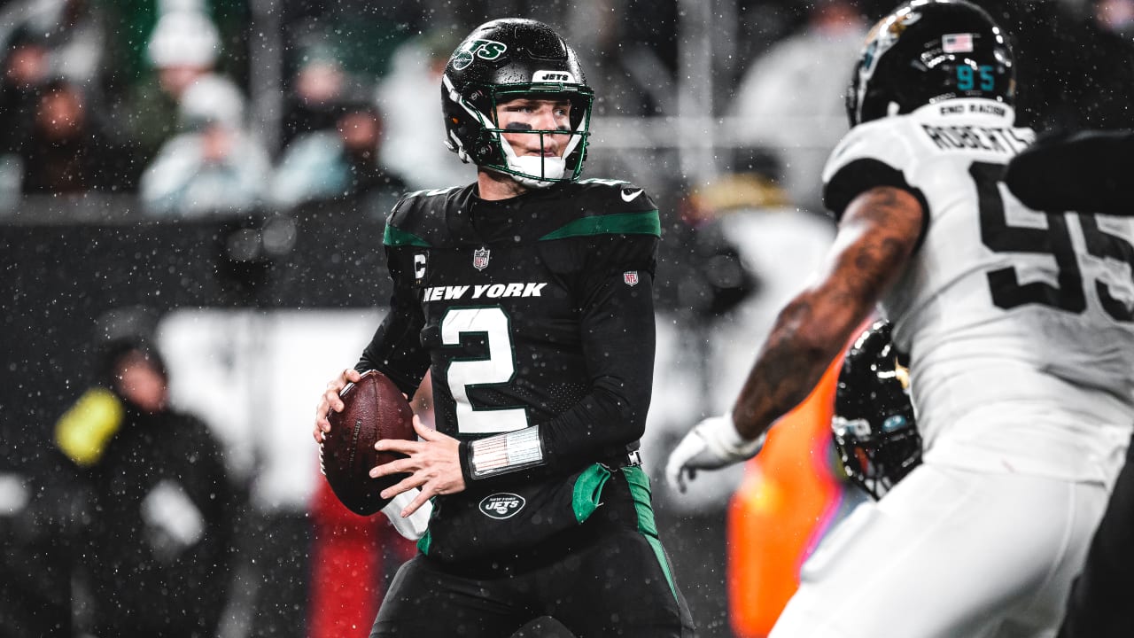 Who is Jets' starting QB tonight? Week 16 update on New York's QB situation  ahead of TNF game vs Jaguars