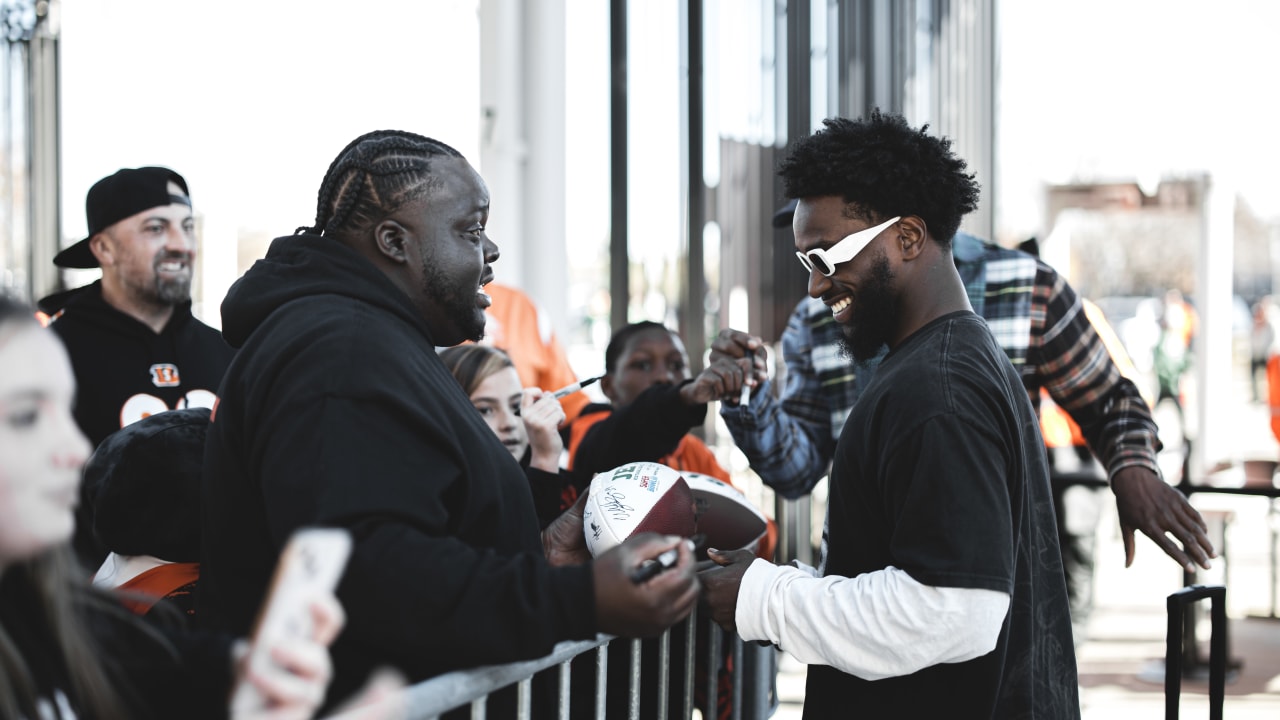 Gameday Gallery | Top Photos of the Jets Arriving at MetLife Stadium ...