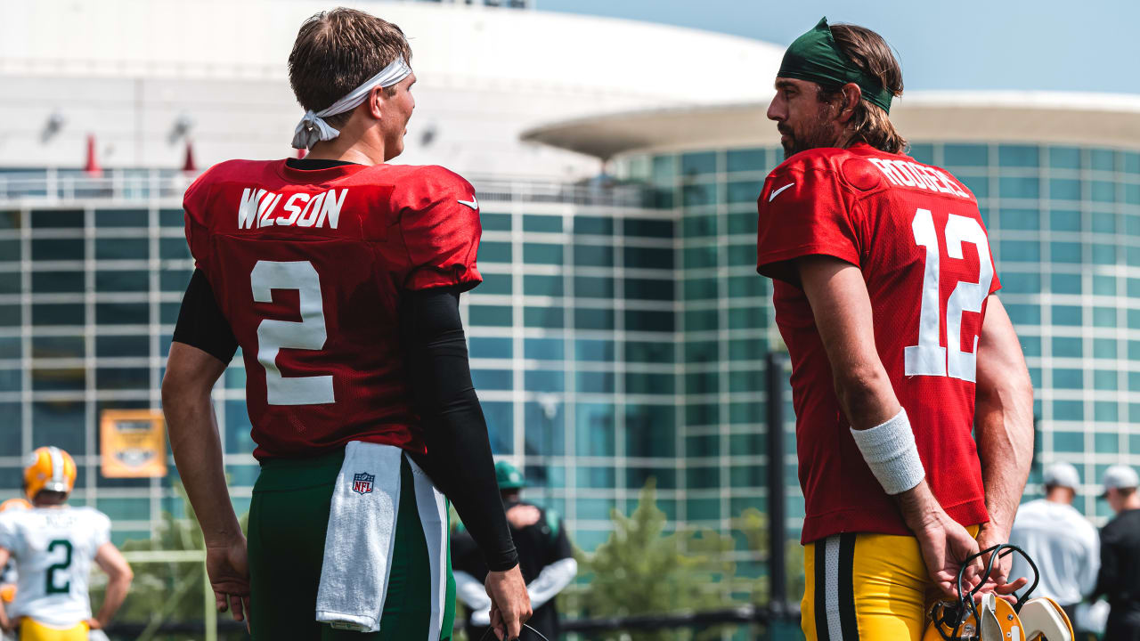 What Do You Expect From Zach Wilson and Aaron Rodgers at Lambeau Field?