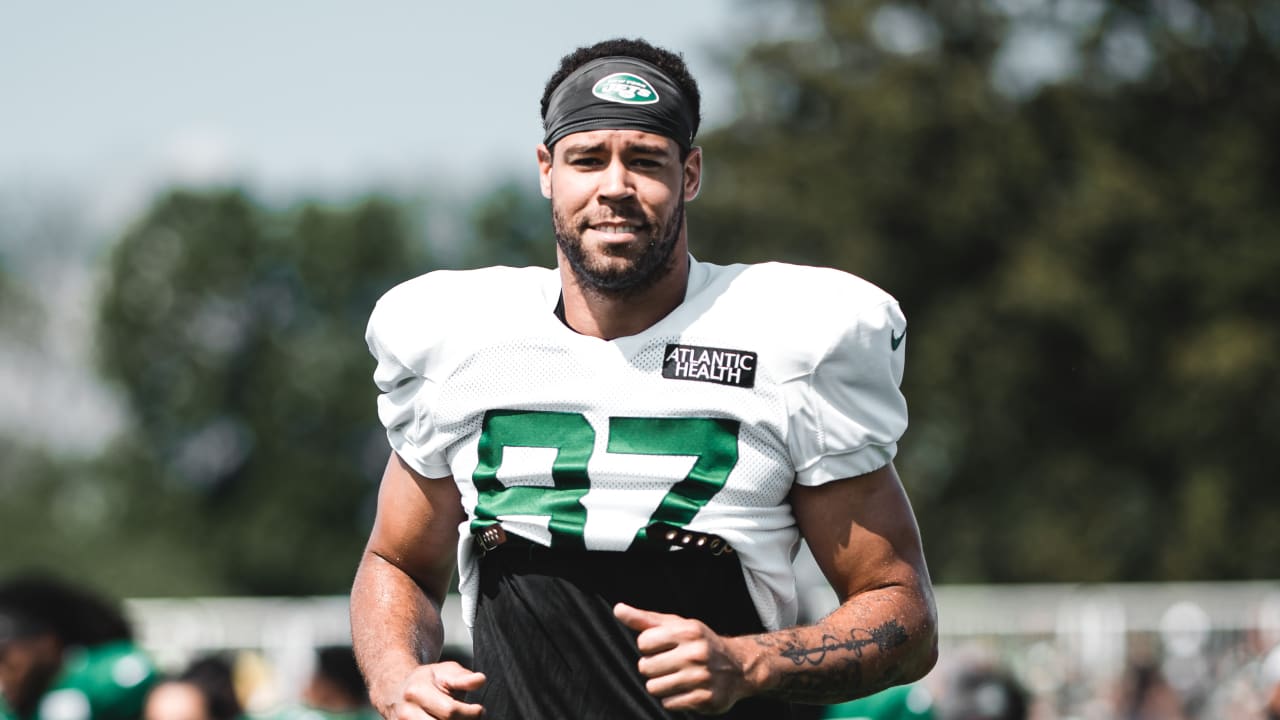 Fans Urge Jets to Give TE CJ Uzomah 'Lifetime Extension'