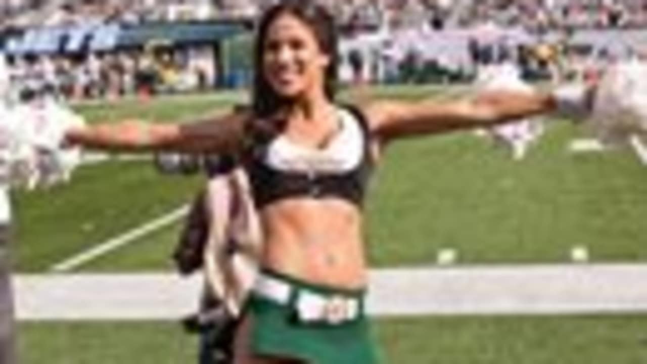 Philadelphia Eagles, former cheerleader asks East TN to help find lost charm