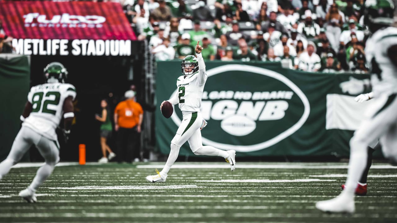 Zach Wilson Throws Touchdown Pass, Jets Trim Chiefs' Lead