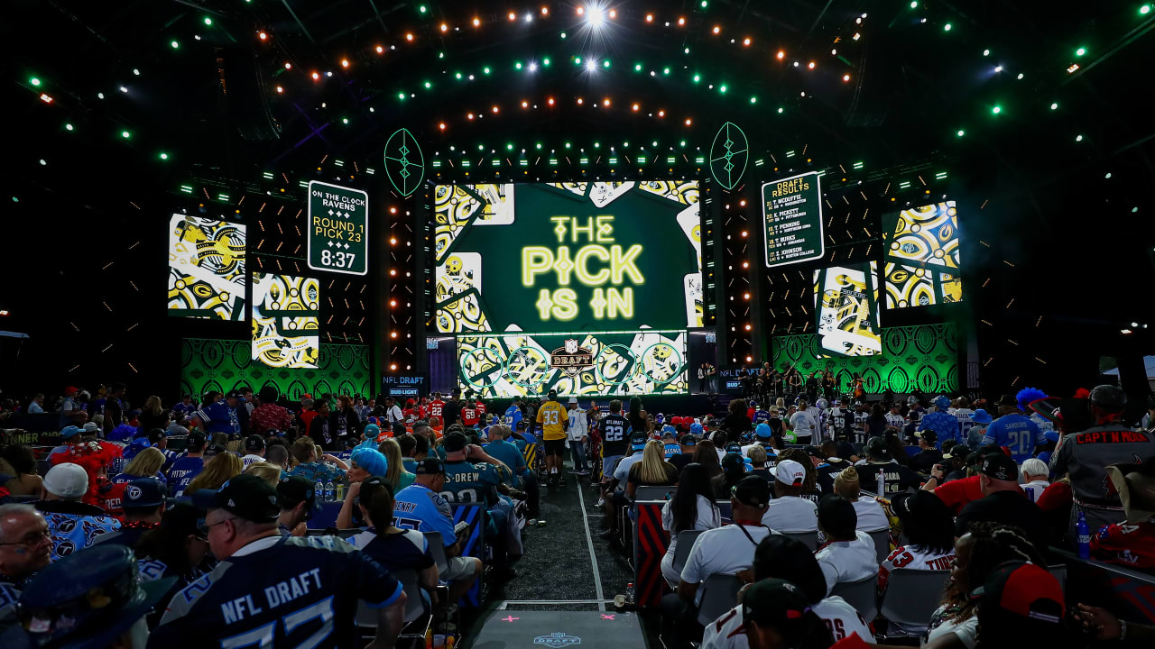 NFL Draft countdown: Draft stage goes up in Cleveland