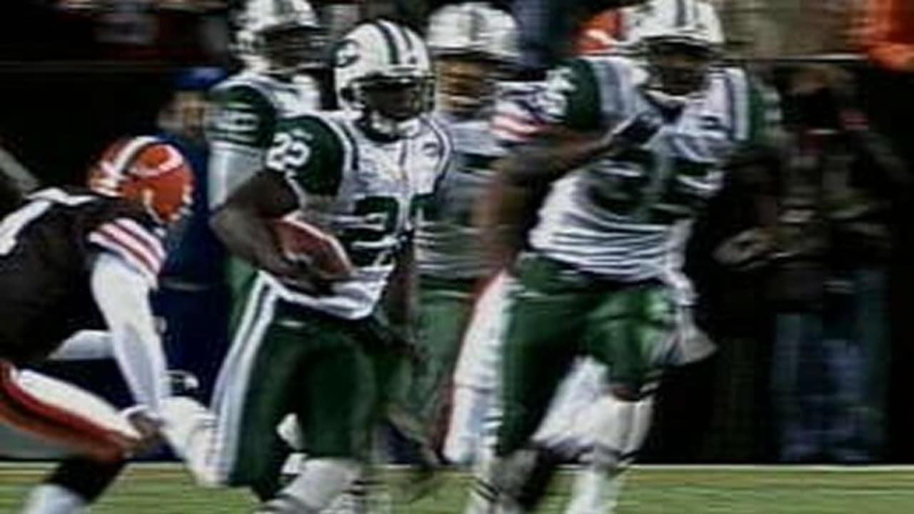 New York Jets cornerback Justin Miller returns a punt against the