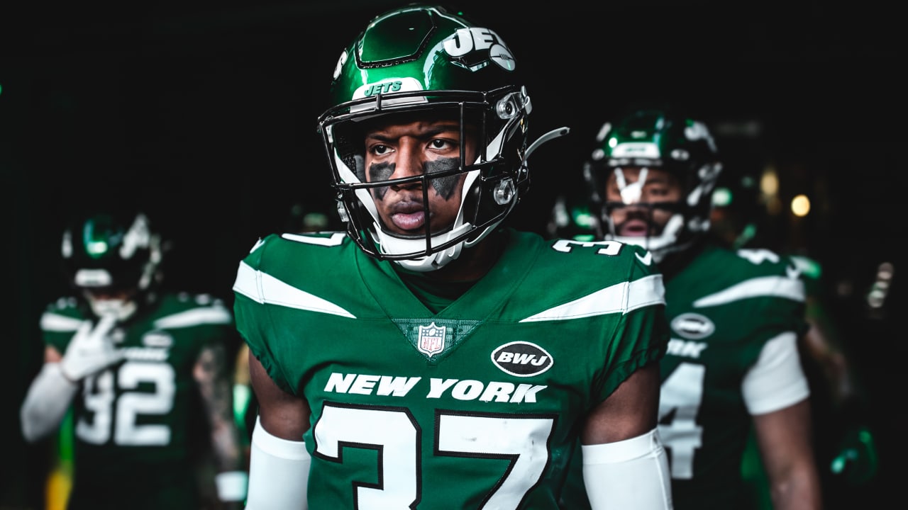 How did Jets CB Bryce Hall perform against top wide receivers in 2020?