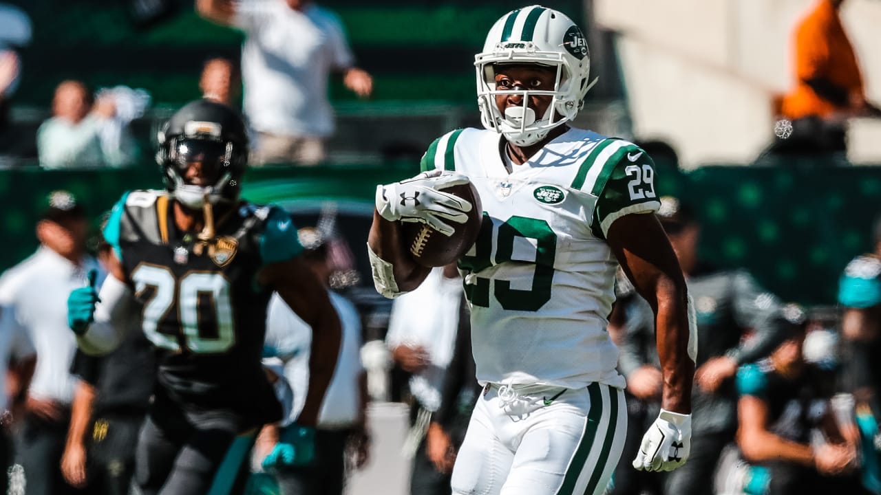 New York Jets cornerback Antonio Cromartie (31) carries the ball on a kick  in the 2nd quarter against the New York Giants at MetLife Stadium in East  Rutherford, New Jersey on December