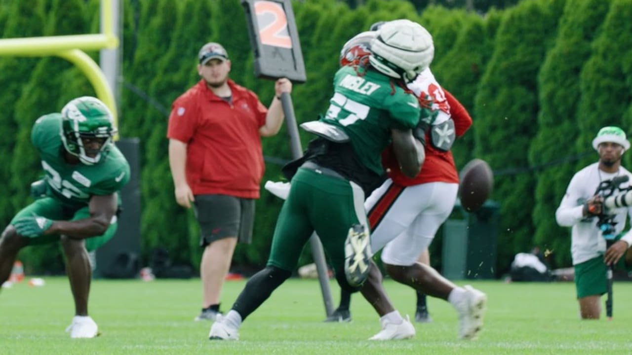 Jets-Bucs Practice Highlight  D.J. Reed Bats Down a Long Throw