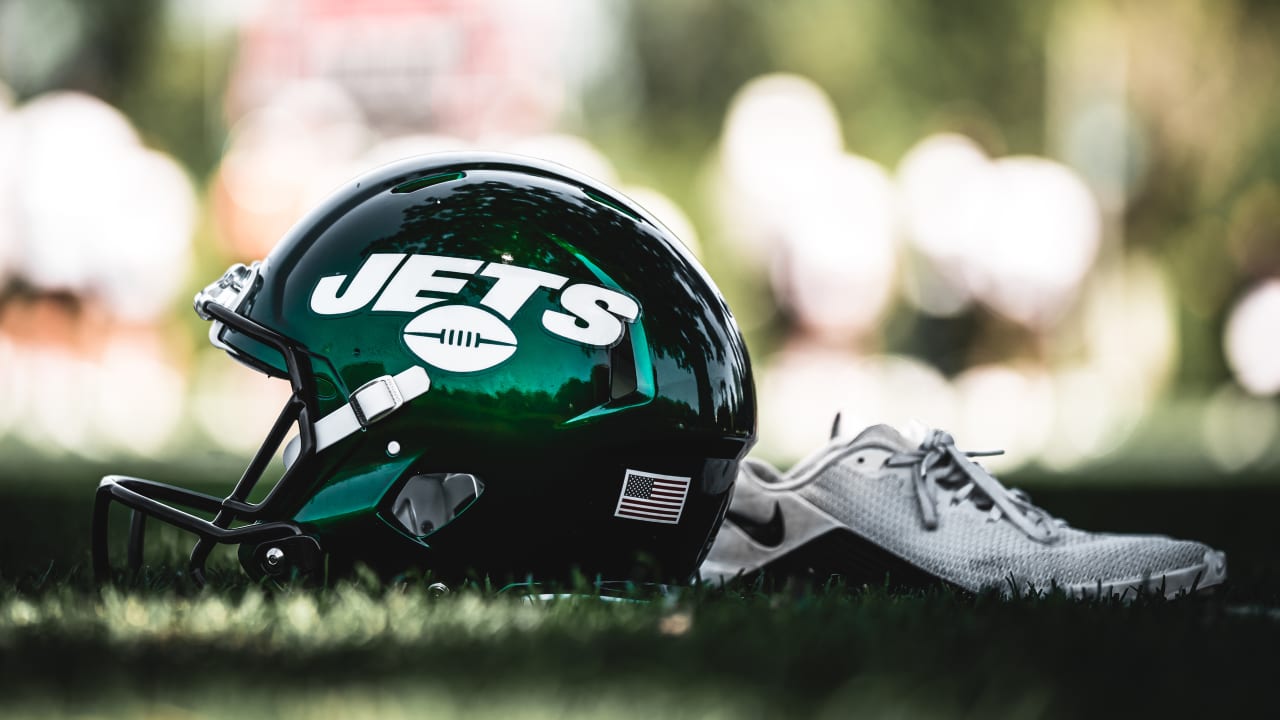 Jets' Sharrod Neasman Hits IR, 2 Practice Squad Subs Sign